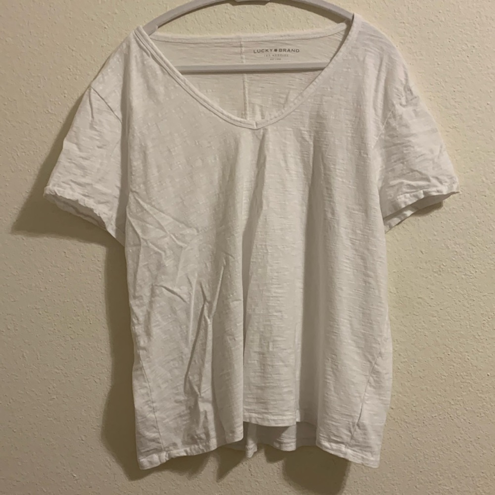 Lucky brand size xl white v-neck short sleeve t-shirt